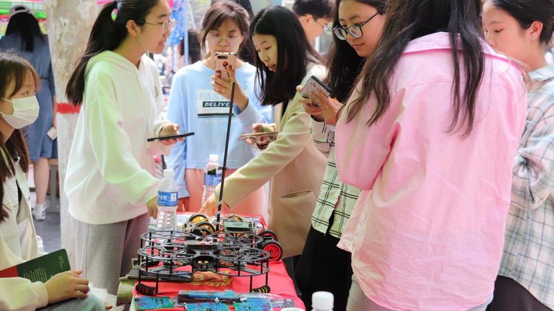 AI技术外包项目的验收标准如何制定